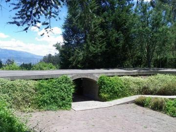 Casa Quinta con Amplio Terreno en Venta. Pifo, a 15 Min del Aeropuerto de Quito.