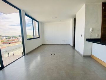 Departamento estilo Loft, nuevo segundo piso en Venta en Av. Inglaterra