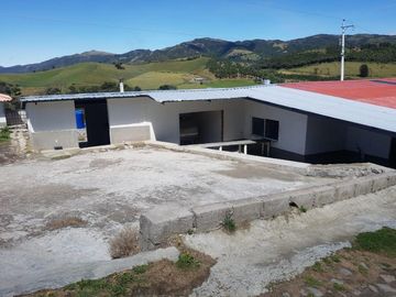 HACIENDA EN OTAVALO SELVA ALEGRE DE 62 HECTAREAS