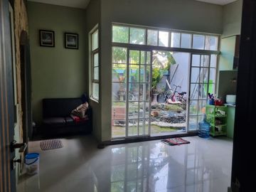DIJUAL RUMAH PALEM SEMEMI BENOWO SURABAYA