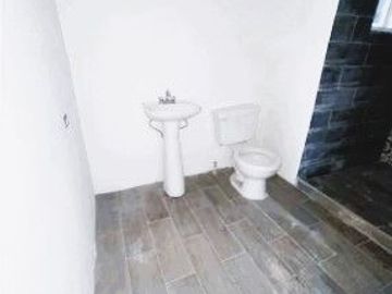 CASA EEN VENTA EN GUADALUPE, 2 PLANTAS, 4 RECÁMARAS, 3 BAÑOS COMPLETOS, COCHERA TECHADA