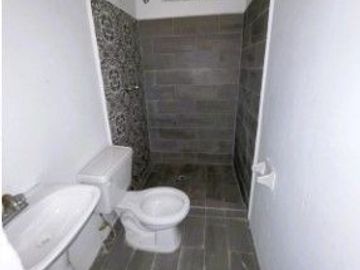 CASA EEN VENTA EN GUADALUPE, 2 PLANTAS, 4 RECÁMARAS, 3 BAÑOS COMPLETOS, COCHERA TECHADA