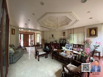 Land for Sale: 1 Rai with 2 Detached Houses in Narathiwas Soi 24, near Wat Phothi Man