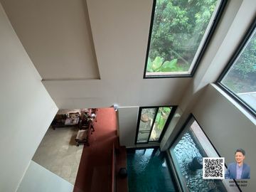Land for Sale: 1 Rai with 2 Detached Houses in Narathiwas Soi 24, near Wat Phothi Man