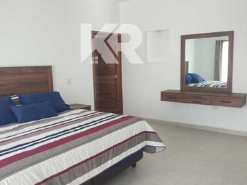 CASA MINIMALISTA EN VENTA AMUEBLADA