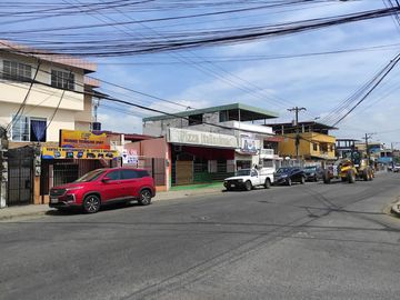 casa comercial de venta en portoviejo