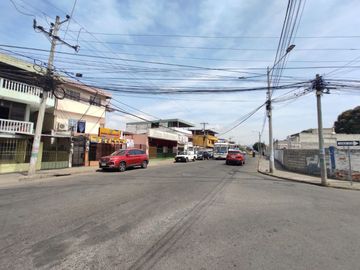 casa comercial de venta en portoviejo