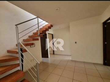 PENTHOUSE EN VENTA EN CONDOMINIO CON AMENIDADES