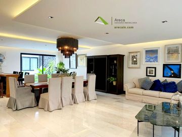 En VENTA Residencia con Alberca en el Fracc. Reforma
