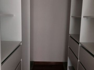 Barranco vendo departamento 1 dormitorio 1 baño 1 cochera a poca distancia de UTEC