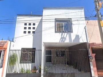CASA EN COLONIA COLINAS DEL PONIENTE, AGUASCALIENTES.