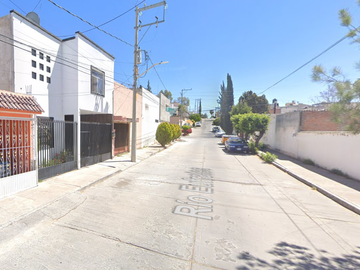 CASA EN COLONIA COLINAS DEL PONIENTE, AGUASCALIENTES.