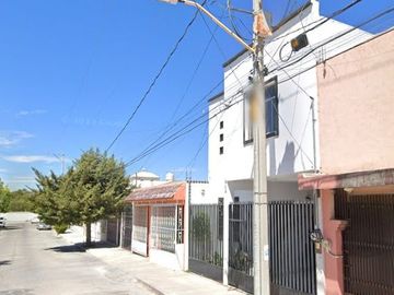 CASA EN COLONIA COLINAS DEL PONIENTE, AGUASCALIENTES.