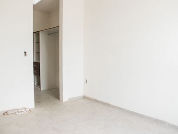 CASA EN VENTA EN FRACCIONAMIENTO EN SAN JUAN DEL RIO