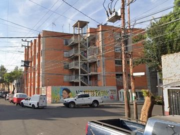 DEPARTAMENTO EN VENTA DE RECUPERACION BANCARIA EN HOJALATERÍA, ESQ. PANADEROS 114, DEPTO 2, CONDOMINIO MORELOS I, MORELOS, VENUSTIANO CARRANZA, C.P. 1
