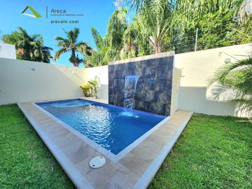 Casa Residencial con Alberca en VENTA en Palmas Green