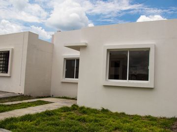 CASA EN VENTA EN FRACC. CERRADO EN SAN JUAN DEL RIO