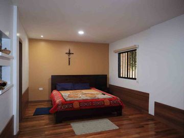 En Venta Casa con Amplio terreno en Biblián