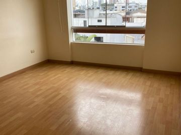 Venta de lindo departamento dúplex en Aurora Miraflores