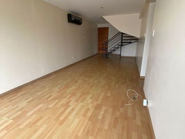 Venta de lindo departamento dúplex en Aurora Miraflores