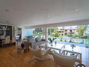 Flat con preciosa vista a parque en una de las zonas más exclusivas de Lima!!
