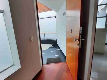 SE VENDE DEPARTAMENTO DUPLEX, CHACARILLA, SAN BORJA.