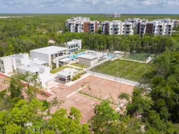 Villa con jardín Terraza y Casa club con muchas amenidades, en venta, Mayakoba, Playa del Carmen.