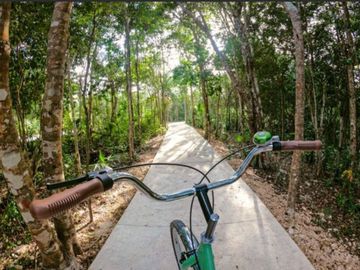 Villa con jardín Terraza y Casa club con muchas amenidades, en venta, Mayakoba, Playa del Carmen.