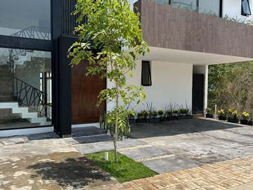 SE VENDE CASA EN RESIDENCIAL 