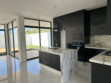 SE VENDE CASA EN RESIDENCIAL 