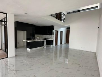 SE VENDE CASA EN RESIDENCIAL 