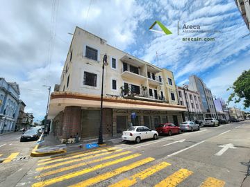Departamento en VENTA a solo unas Cuadras del Malecon
