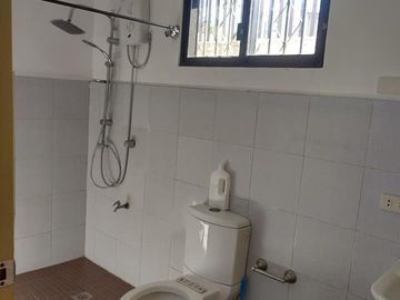 4 Bedrooms House BUNDLE W/ 150 SQM PROPERTY NEAR METRO MANILA (Town & Country West, Molino)