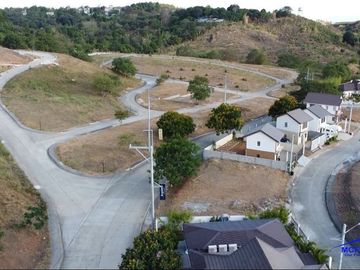 House & Lot for Sale in Taytay Rizal - Amarilyo Crest