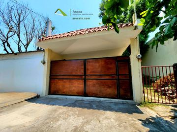 Casa en VENTA en la Formando Hogar a solo 10 minutos del Malecon