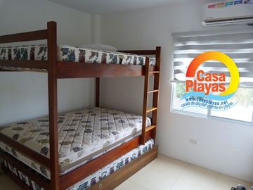 Casa Nueva con Piscina de Venta en Playas Via Data Posorja en Ciudadela Cerrada con salida al mar