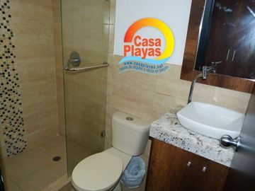 Casa Nueva con Piscina de Venta en Playas Via Data Posorja en Ciudadela Cerrada con salida al mar
