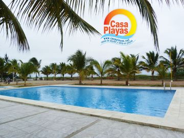 Casa Nueva con Piscina de Venta en Playas Via Data Posorja en Ciudadela Cerrada con salida al mar