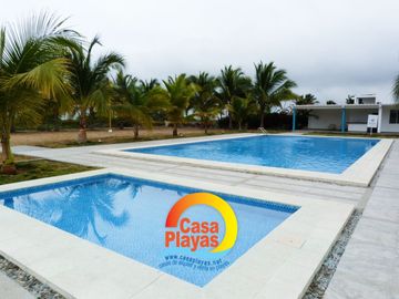 Casa Nueva con Piscina de Venta en Playas Via Data Posorja en Ciudadela Cerrada con salida al mar