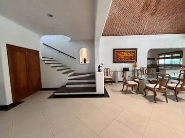 Casa con terraza, jardín y alberca privada, en venta, Villa Magna, Cancun.