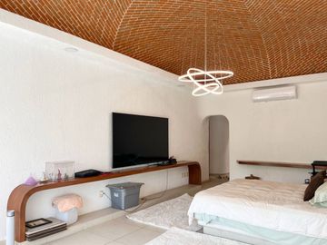 Casa con terraza, jardín y alberca privada, en venta, Villa Magna, Cancun.