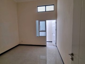 RUMAH BARU SIAP HUNI KANSER TAMBAKSARI dkt KENJERAN MERR GALAXY MALL KALIJUDAN SHM