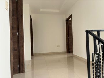 CASA DE VENTA, URB.LOGARE, VIA SALITRE
