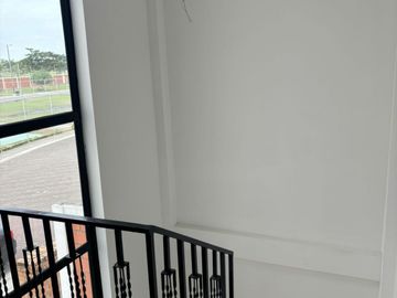 CASA DE VENTA, URB.LOGARE, VIA SALITRE