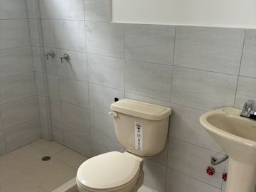 CASA DE VENTA, URB.LOGARE, VIA SALITRE
