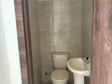 CASA DE VENTA, URB.LOGARE, VIA SALITRE