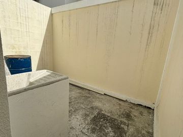 CASA DE VENTA, URB.LOGARE, VIA SALITRE