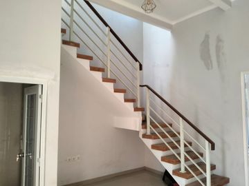 Rumah Baru Gress Lokasi Strategs di Wonorejo Selatan Rungkut Surabaya Timur
