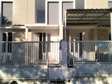 Rumah Murah Baru Gress Lokasi Strategis di Wonorejo Selatan Rungkut Surabaya
