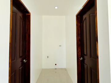 🏡 For Sale: Brand New Semi-Furnished 3-Bedroom House with Optional Adjacent Lot 🏡